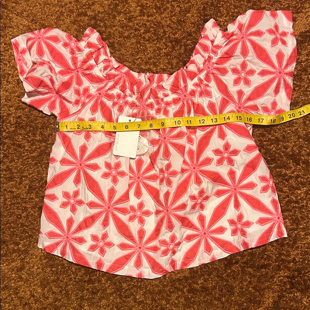Skies Are Blue Red and White Floral Blouse - Picture 3 of 6